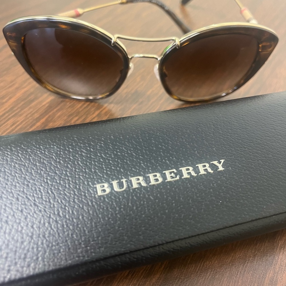 Burberry Sunglasses 4251-Q 3002/13